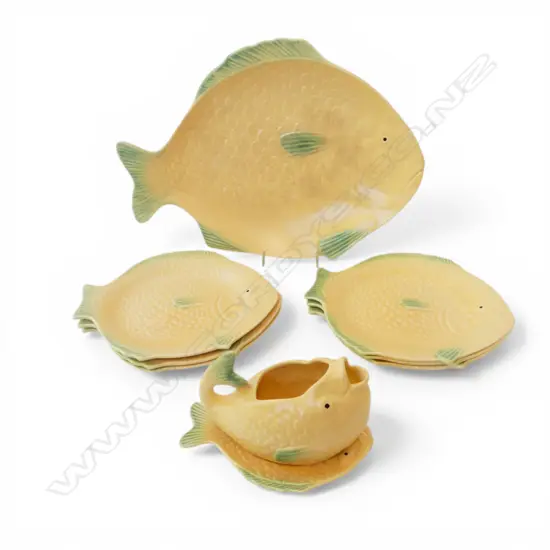 ASST. SHORTER & SON FISH PLATES one faulted 