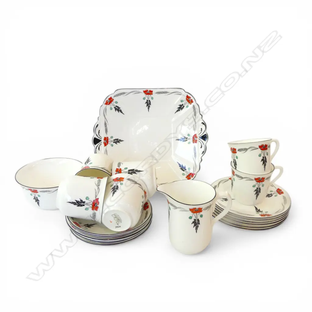 SHELLEY CHINA TEASET POPPY PAT CAKE PLATE C/SUGAR & 6 CSPS Image 1++