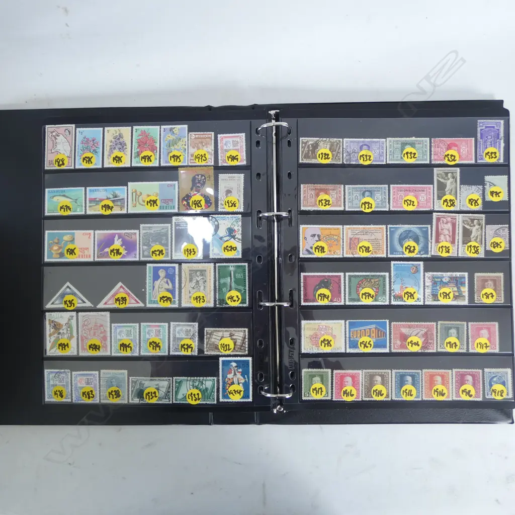 WORLD MINT STAMP ALBUM Image 1++