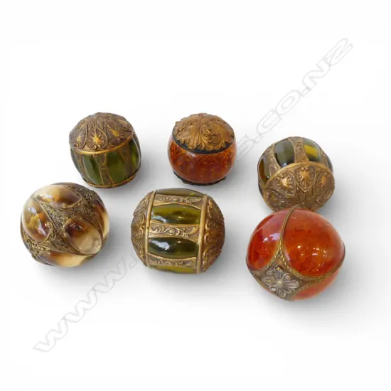 6 DECOR BAUBLES 100mm dia