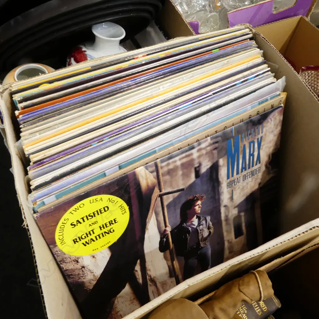 BOX OF 40 PLUS 33 RECORDS VARIOUS ARTISTS Image 1++