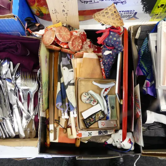 ASST. ORIENTAL ITEMS; FANS, DOLLS ETC