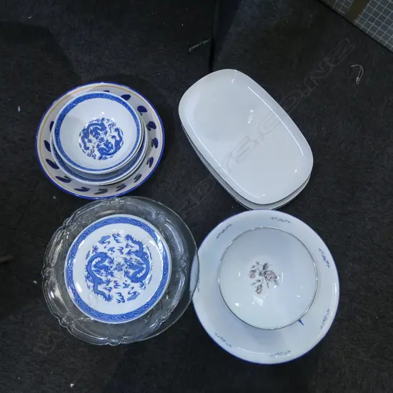BOX LOT CHINA & GLASS PLATTERS & CHINESE B/W DINNER WARE 