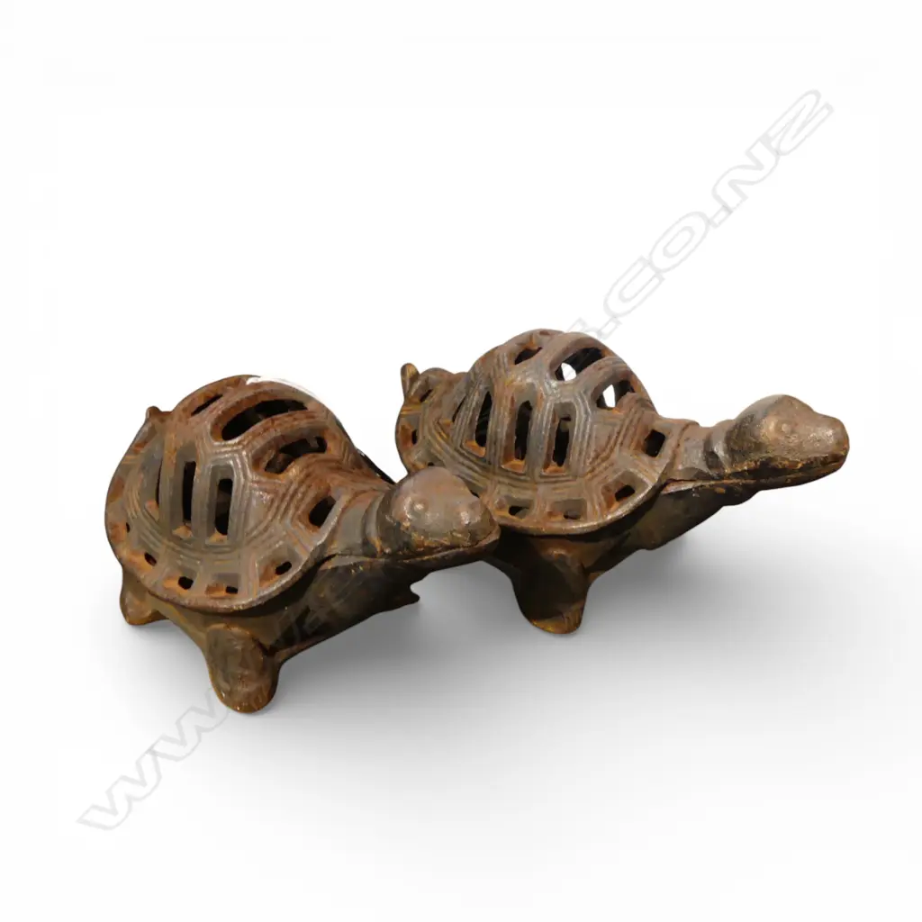 2 CAST IRON TURTLES H.130mm Image 1++