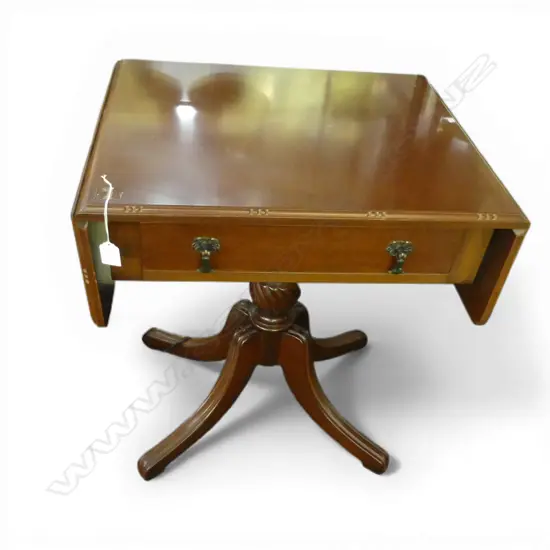 REGENCY STYLE MAHOGANY DROP SIDE TABLE W.570mm