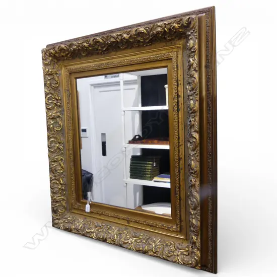ANTIQUE STYLE GILT FRAMED MIRROR 960x860mm