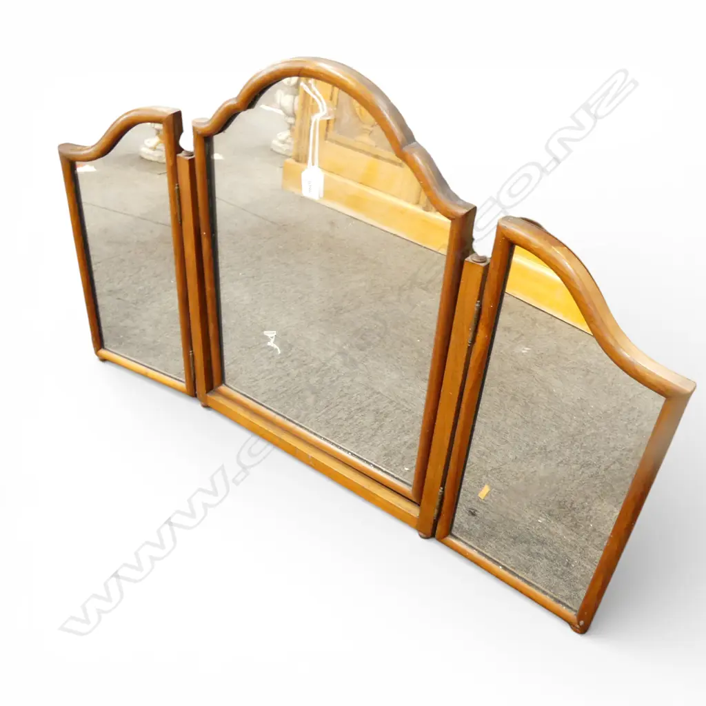 3 FOLD WOOD FRAMED DRESSINGTABLE MIRROR H590MM Image 1++