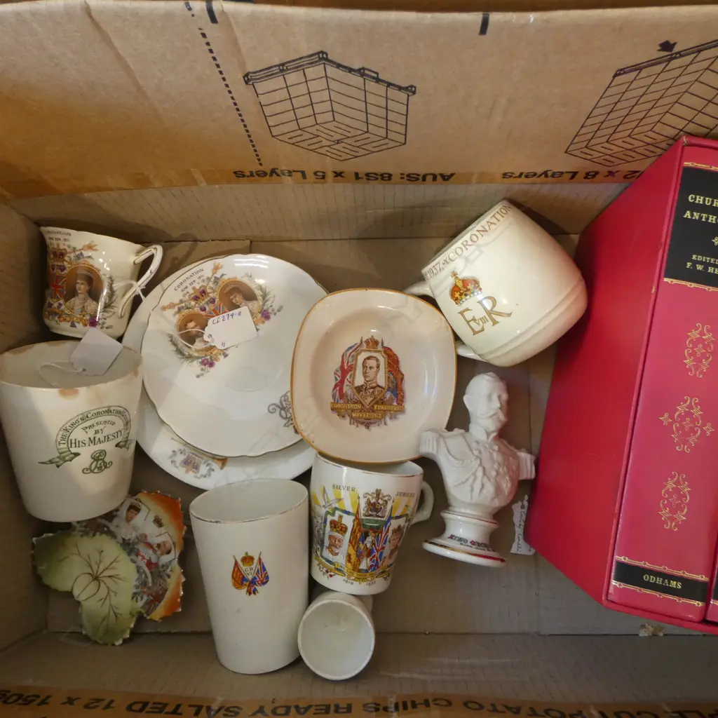  COLLECTION OF MEMORABILIA OF 20THC ENGLISH MONARCHS INCL CUPS, BEAKERS, SAUCERS PLATES, EGG CUP, ETC (11 ITEMS) Image 1++