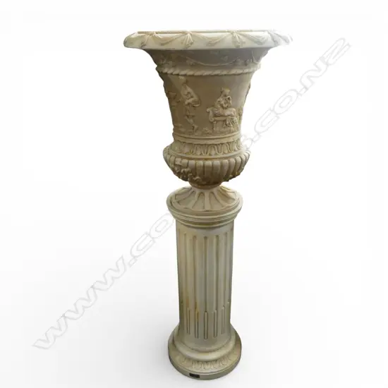 RESIN CLASSICAL STYLE FOUNTAIN ON COLUMN H.1540mm