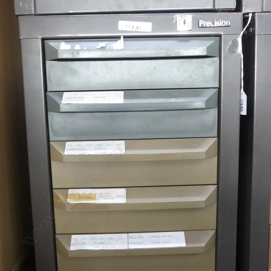11 DRAWER FILING CABINET 335x380x1020mm Image 1++