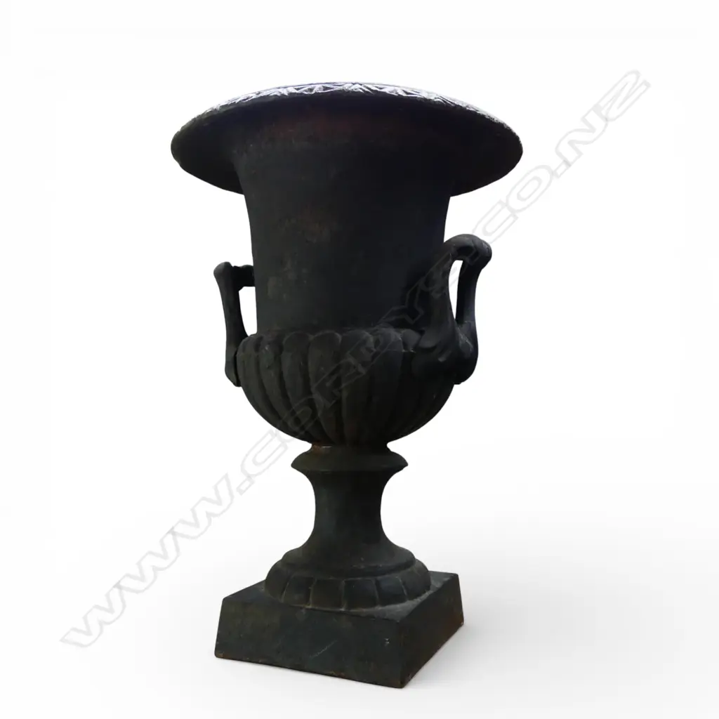 BLACK PAINTED CAST IRON URN H.445mm Image 1++