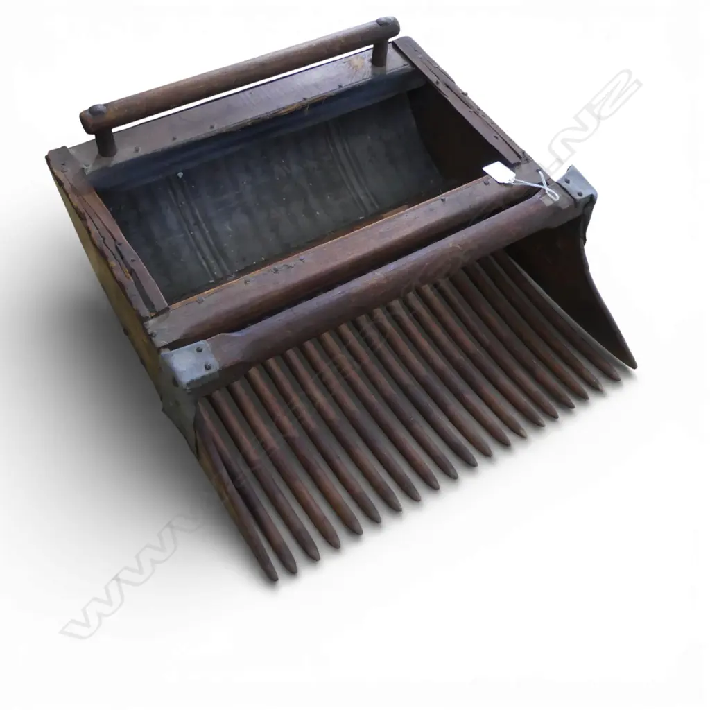 VINTAGE CRANBERRY PICKER W.470mm Image 1++