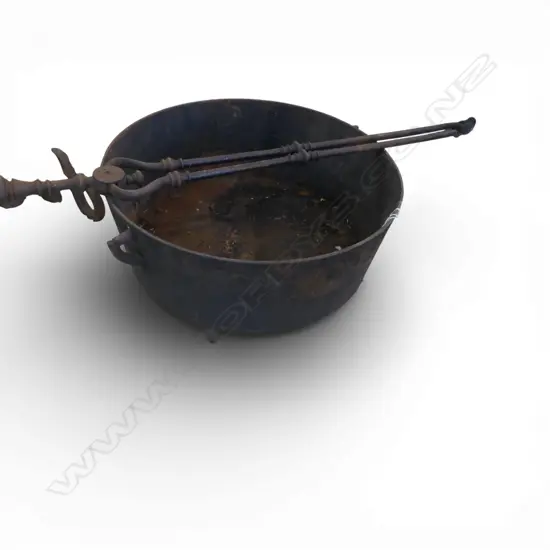 LARGE COLONIAL CAST IRON TRI POD BASED COOKING POT NO LID DIA 410MM