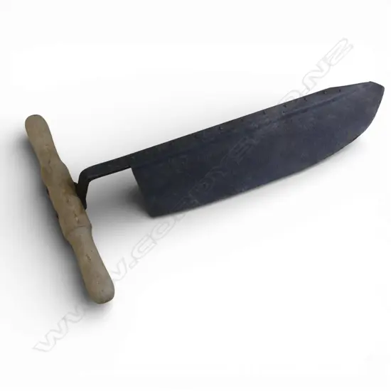 VINTAGE AGRICULTURAL HAY KNIFE elm handle L.745mm