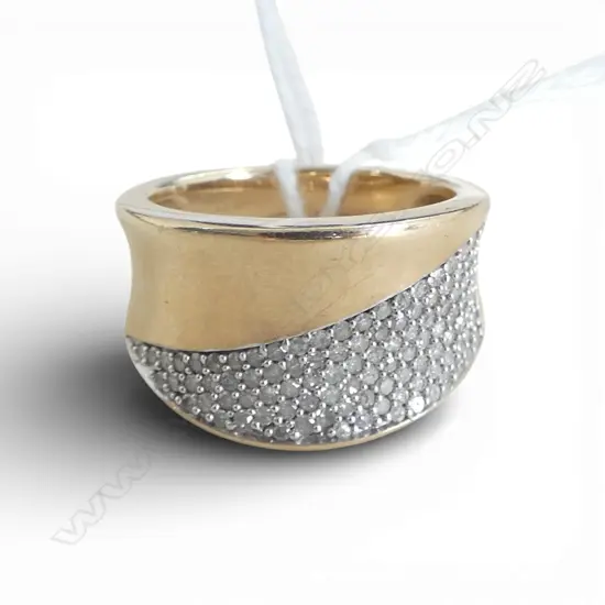 9ct & DIAMOND PAVE SET RING, 5.64gm SIZE N