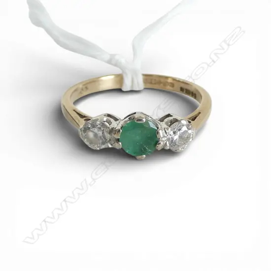 9ct GOLD EMERALD & 2 CZ RING 1.95gms (claws are very worn) size M