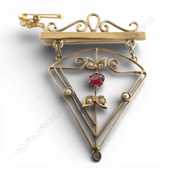 c1900 9ct GOLD  SEED PEARL & RED STONE BROOCH 4.1gms