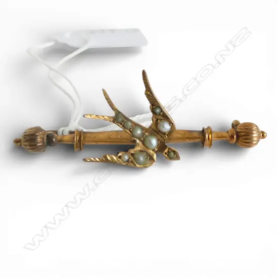 VICTORIAN GOLD SWALLOW BROOCH w SEED PEARLS, 2.61gm, metal bar