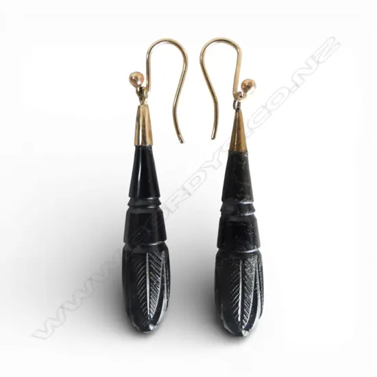 PR 9ct VICTORIAN JET DROP EARRINGS (one drop repaired)