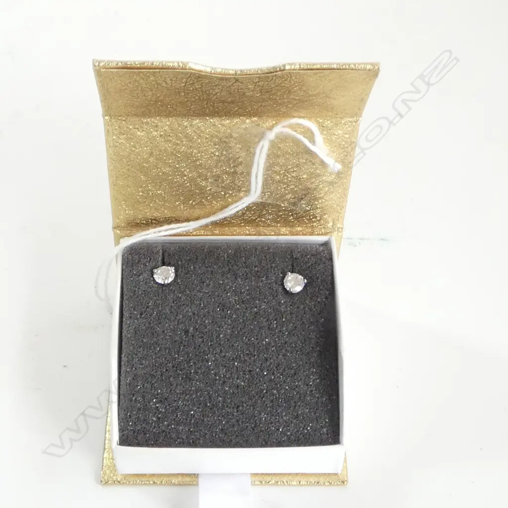 14CT WHITE GOLD DIAMOND STUDS, 0.91gm, Diamond=1.22cts HI1 Image 1++