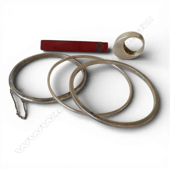 SILVER: & enamel stylish long pendant + ring + 3 bangles