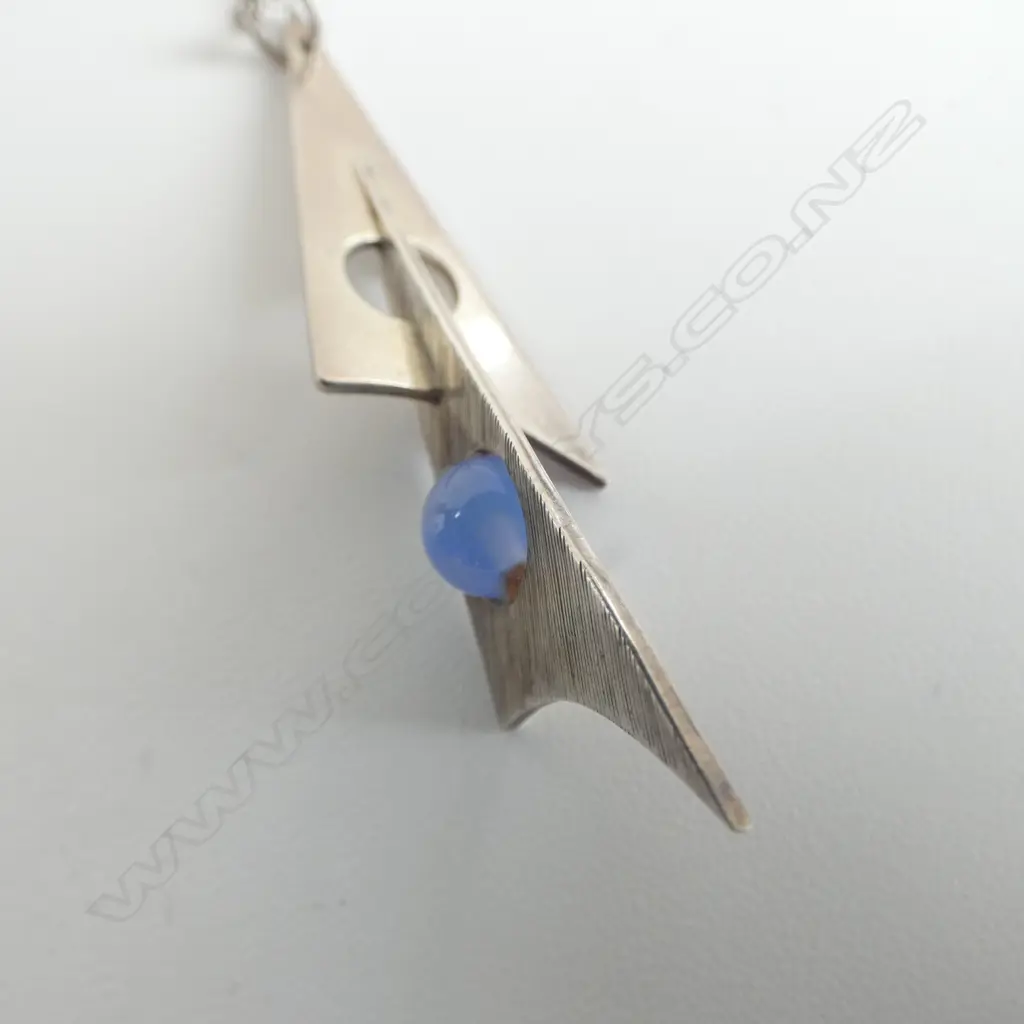 MODERNIST SILVER PENDANT, STAMPED 'KEA', L.60mm, ON STG SILVER CHAIN 7gms Image 1++