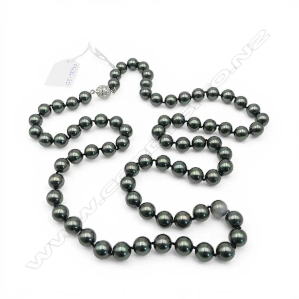 LONG STRAND NECKLACE OF COSTUME BLACK PEARLS DIAMANTE CLASP Image 1++