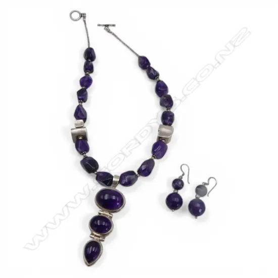 SUBSTANTIAL AMETHYST AND SILVER NECKLACE AND EARRINGS