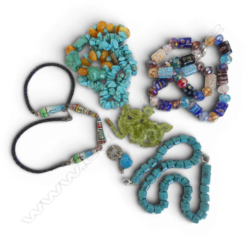 ASST. NECKLACES Image 1++