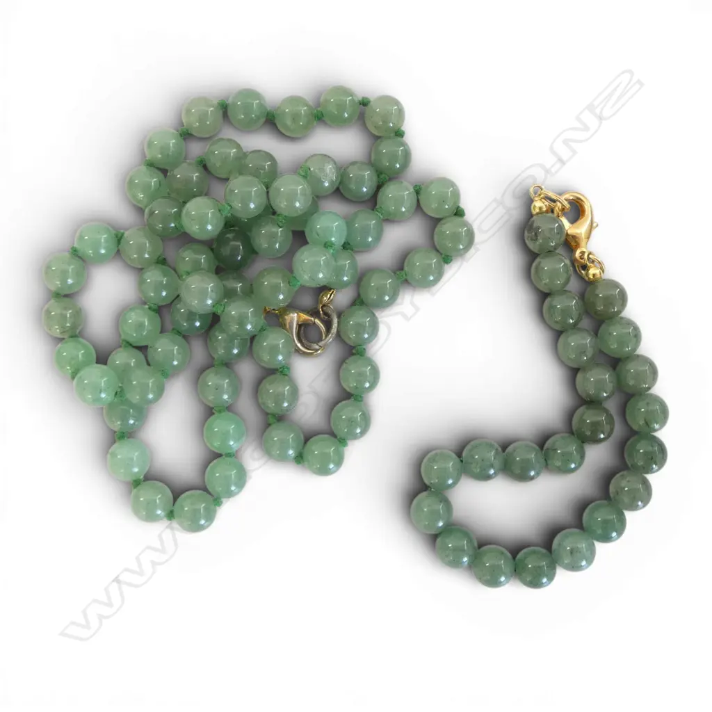 GREEN COLOURED GEMSTONE NECKLACE WITH MATCHING BRACELET Image 1++
