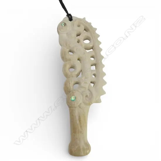 MAORI CARVED WHALEBONE MARIPI hand club PENDANT (large for a pendant) L.165mm