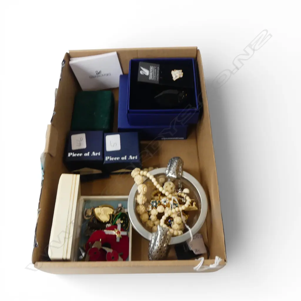 IVORY BEAD NECKLACE + PR EARRINGS, ASST. N.Z. BROOCHES, SWARVOSKI NECKLACE, ELEPHANT EARRING & PENDANT etc Image 1++