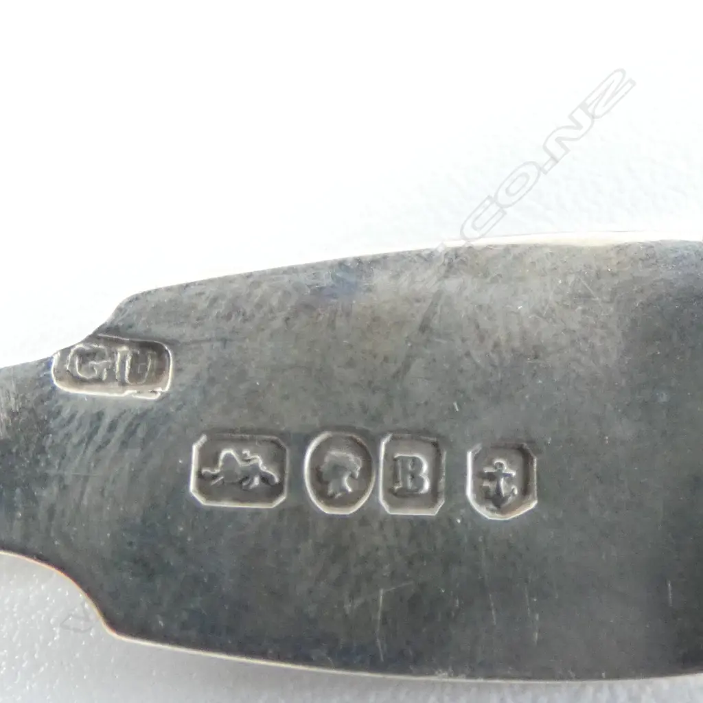 VICTORIAN STG SILVER TEA CADDY SPOON, GEORGE UNITE, BIRMINGHAM 1850, 9gms Image 1++