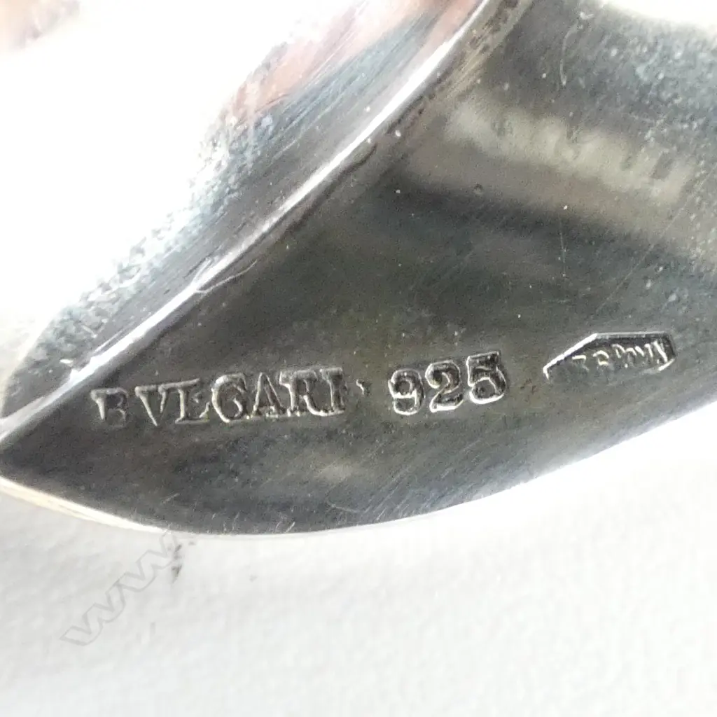 BULGARI 950 SILVER DISH INSET WITH ANCIENT COIN, TOGETHER WITH SMALL SILVER DISH WITH STAR ENGRAVING Image 1++