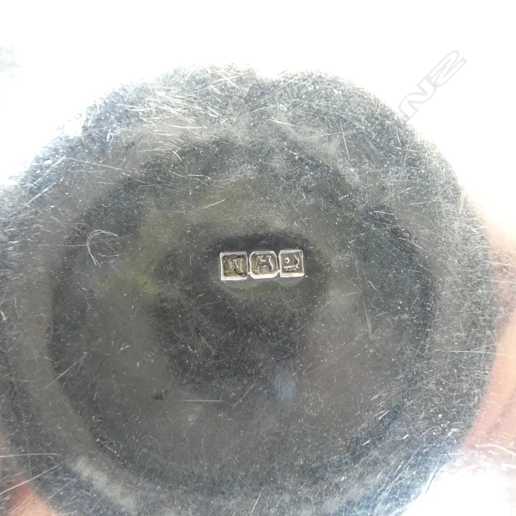 BULGARI 950 SILVER DISH INSET WITH ANCIENT COIN, TOGETHER WITH SMALL SILVER DISH WITH STAR ENGRAVING Image 1++