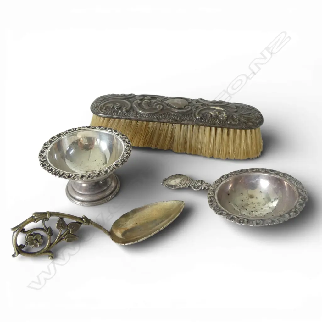 STG SILVER BACK BRUSH + 2 X 90% SILVER ITEMS: 2 PCE TEA STRAINER 69gms + FANCY EURO CADDY SPOON 22gms Image 1++