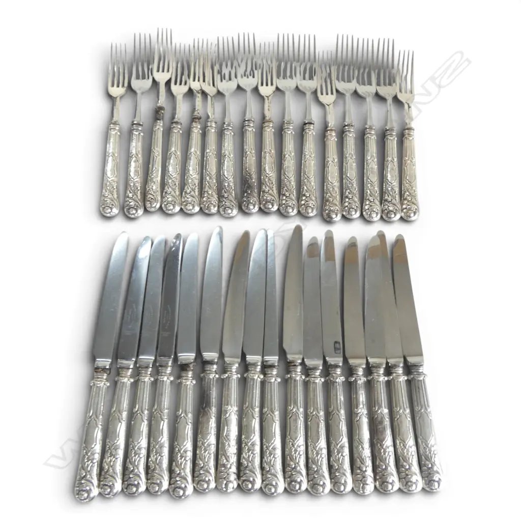 VICTORIAN CUTLERY SET - 16 KNIVES 16 FORKS S/S HANDLES OVER METAL BASE Image 1++