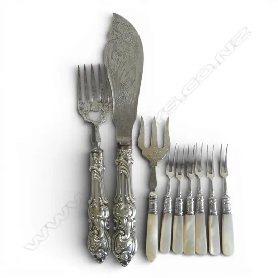 VICTORIAN S/P  FISH KNIFE AND FORK, PLUS SET OF SMALLER FORKS ALL WITH MOP HANDLES
