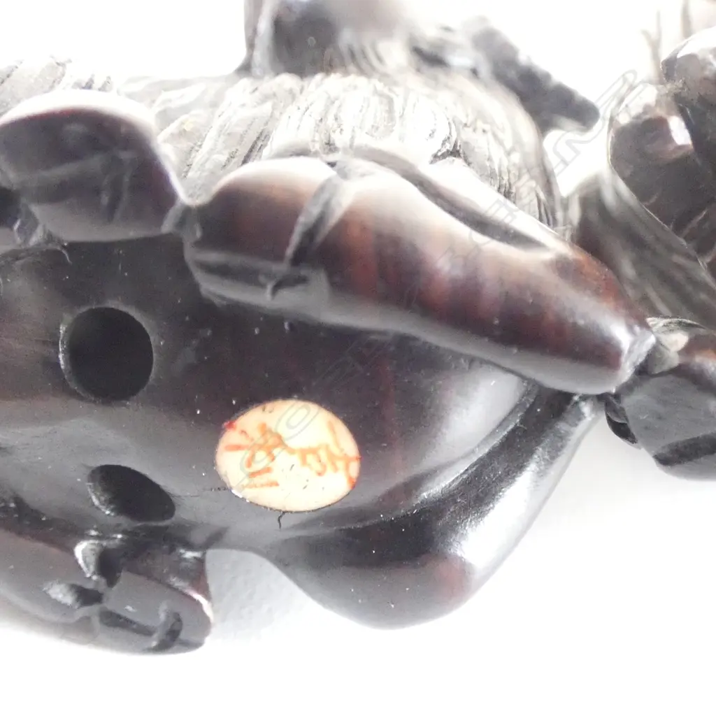 3 CARVED JAPANESE NETSUKE OF ANIMALS, SIGNED, OWL, CHICKEN & A RAM H.60mm Image 1++