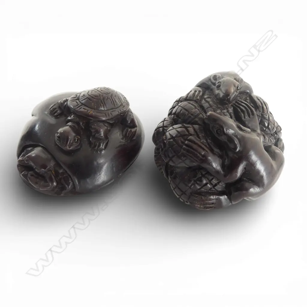 JAPANESE CARVED WOOD NETSUKE OF TWO RATS ON BUNDLE, SIGNED + TURTLE & HERMIT CRAB, SIGNED, W.45mm Image 1++