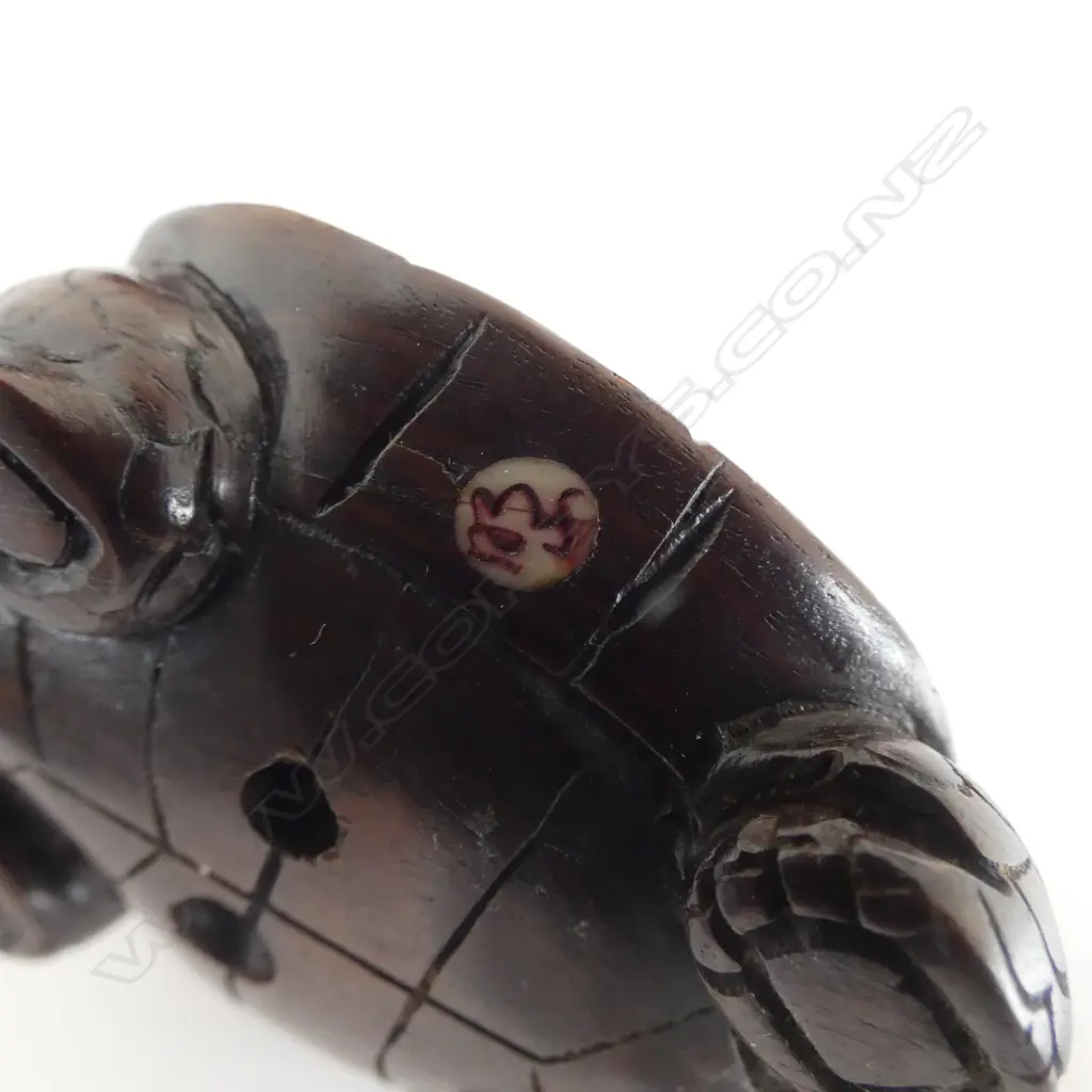 2 JAPANESE CARVED WOOD NETSUKE OF KOMAINU, BOTH SIGNED + A DRAGON TURTLE, SIGNED, L.55mm Image 1++