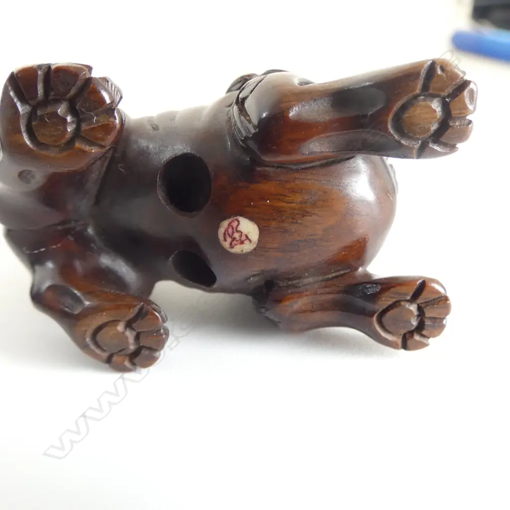 2 JAPANESE CARVED WOOD NETSUKE OF KOMAINU, BOTH SIGNED + A DRAGON TURTLE, SIGNED, L.55mm Image 1++