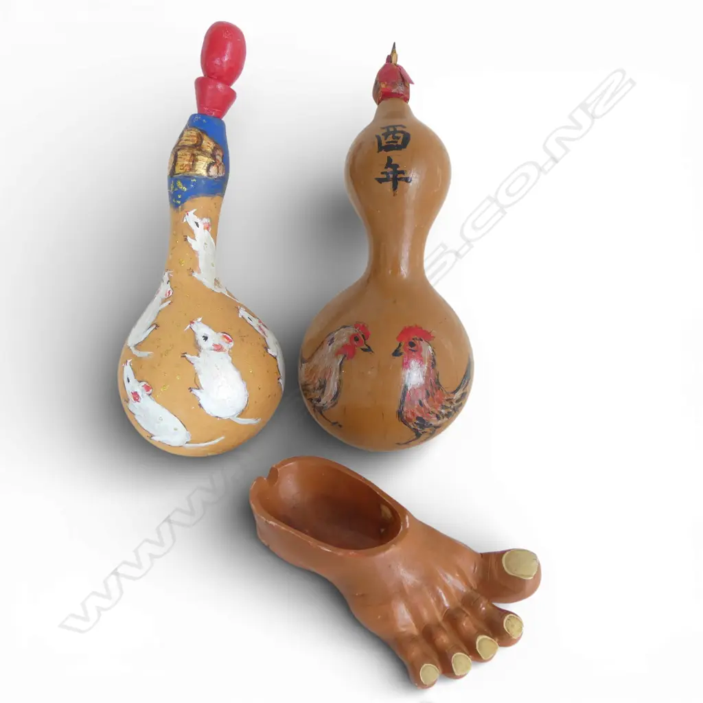 TWO MID CENTURY JAPANESE DECORATED GOURDS & FOOT ASHTRAY Image 1++
