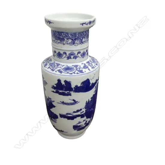 CHINESE B/W VASE H.325mm