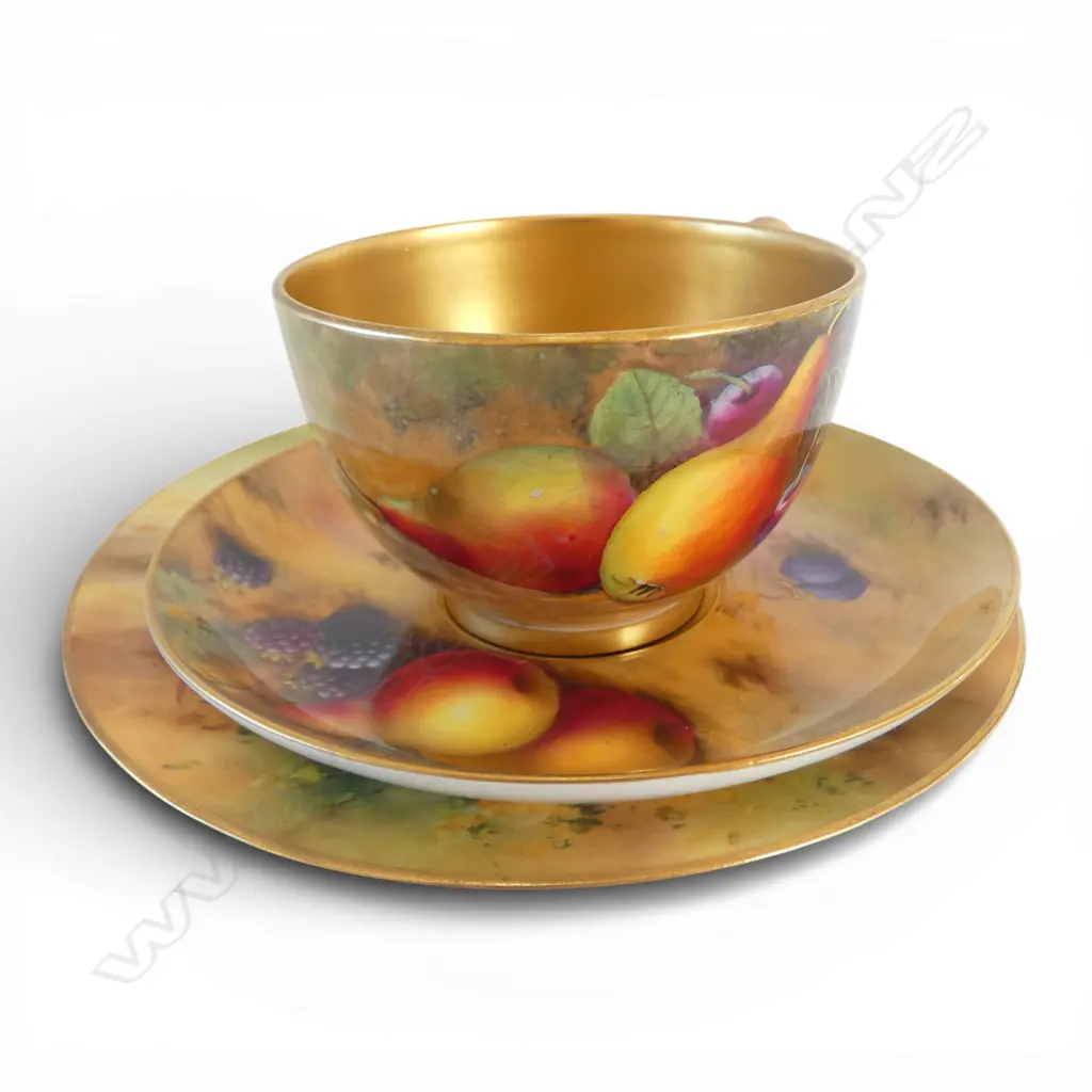ROYAL WORCESTER 'FALLEN FRUIT' TRIO - ALL PIECES SIGNED Image 1++