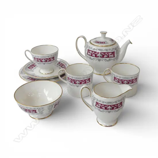 PART SHELLEY CHINA TEAPOT C/SUGAR CSP & 2 CANS BLENHEM PAT