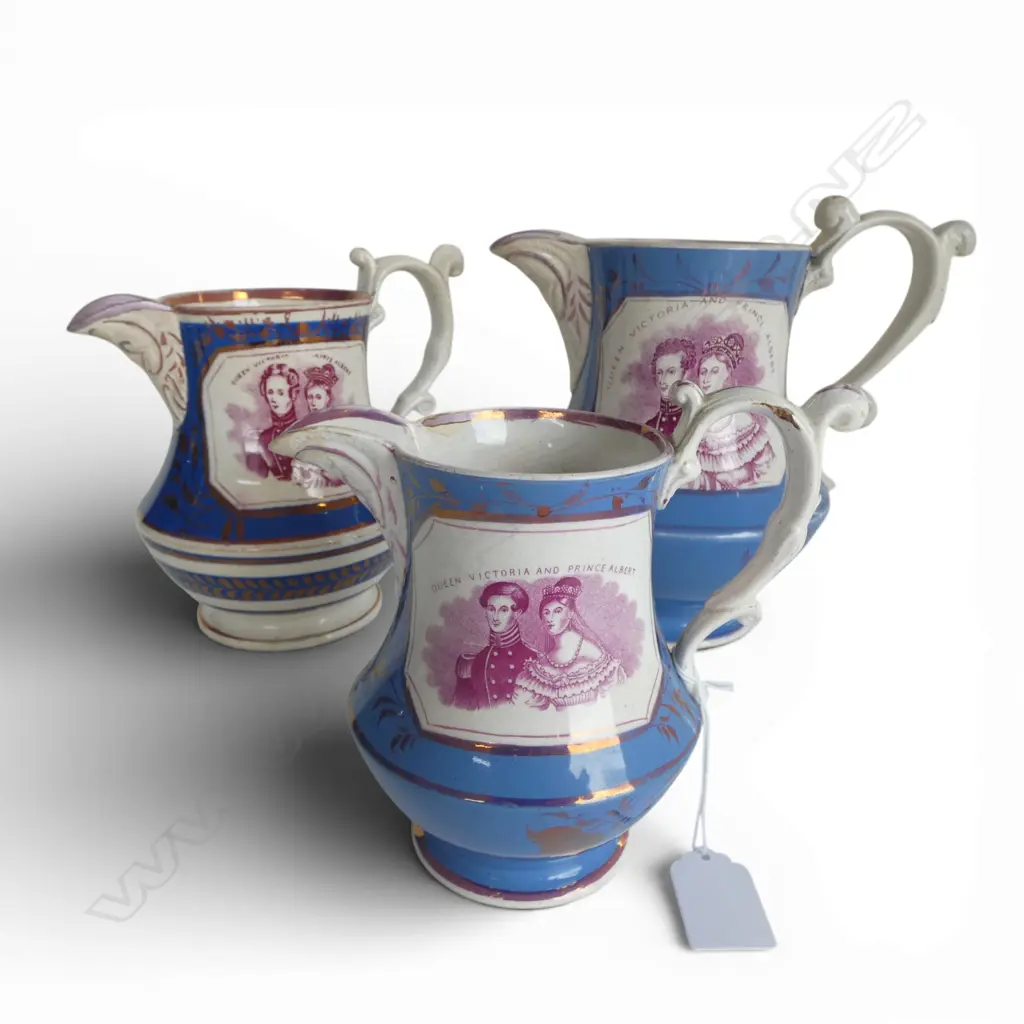 GRADUATED SET OF 3  VICT LUSTER  QUEEN VICTORIA & PRINCE ALBERT JUGS H200 TALLEST  Image 1++
