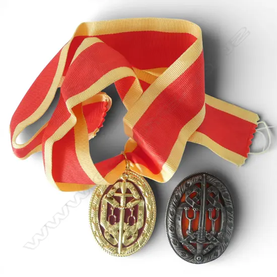 OLD SILVER KNIGHTS BACHELOR AWARD + GILT REPLICA with ribbon