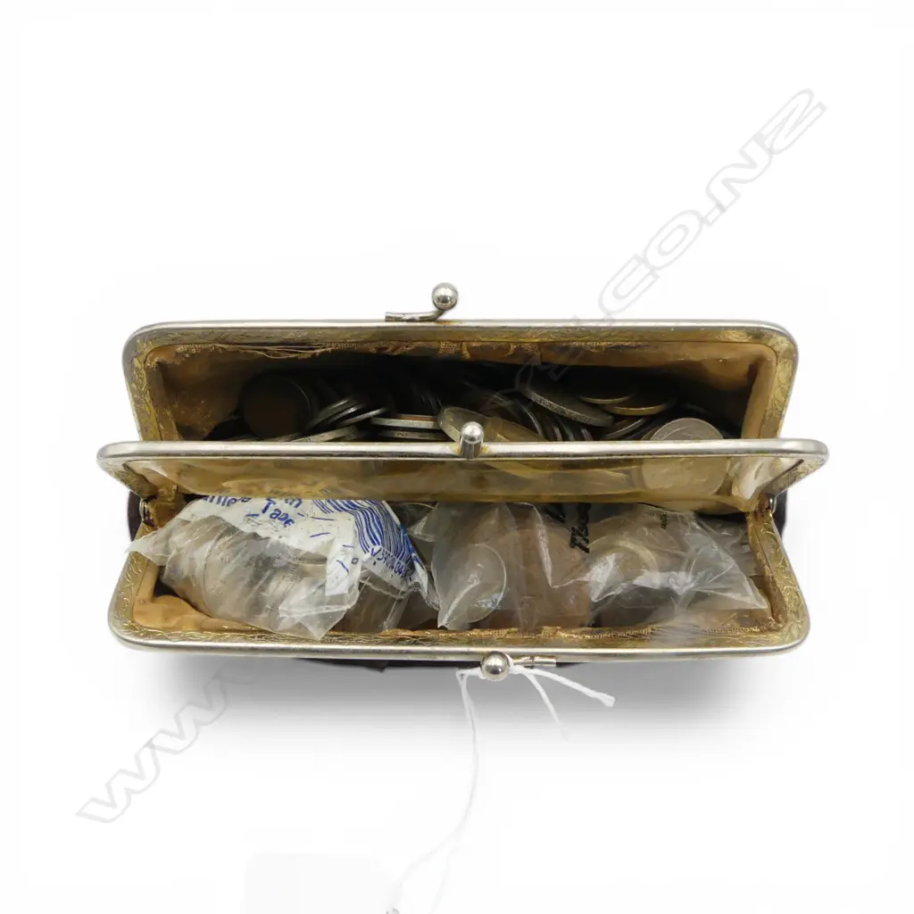 PURSE FULL OF COINS OF THE WORLD Image 1++