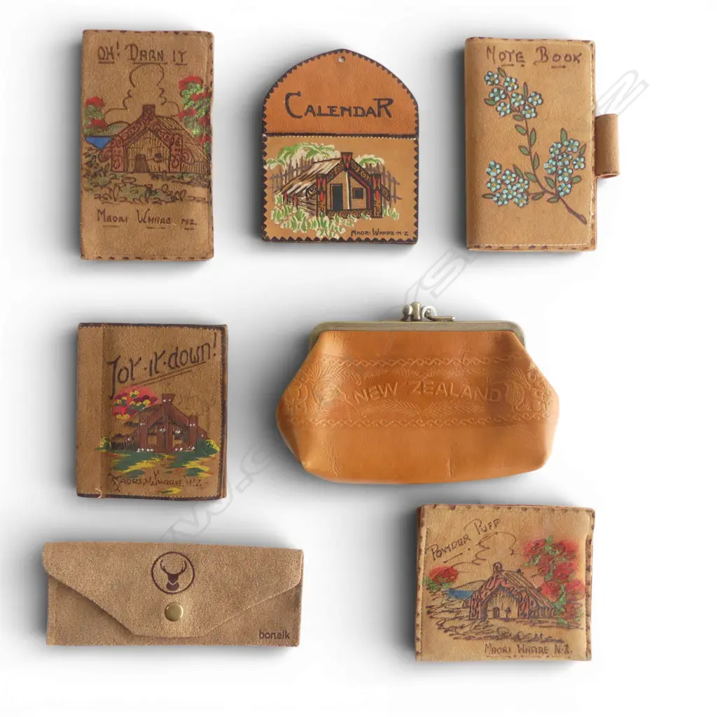 7 VINTAGE SOUVENIR MAORI DECORATED & OTHER LEATHER PURSES + FOLDERS ETC Image 1++